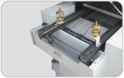 Forno de refluxo automático SMT pequeno de 4 zonas com controle PLC touch screen